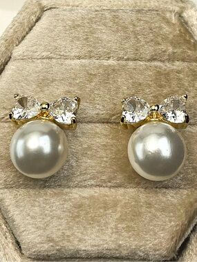 Pearl Bow Stud Earrings Gold Tone Clear Stone Elegant Dainty Earrings